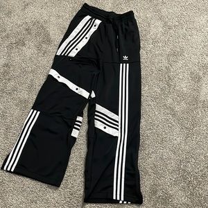 Women’s adidas track pant 18 large